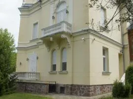 THANHOFFER - HORTHY Villa