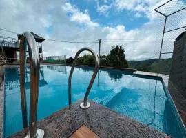 Sapphire Mansion Pool Villa Vagamon