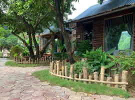 Peaceful refuge homestay, hotel i Ninh Binh