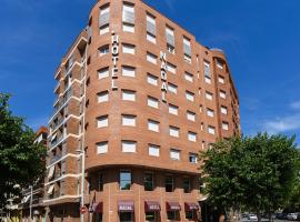 Hotel Nadal – hotel w mieście Lleida