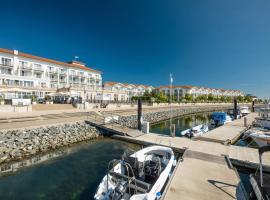 Lindner Hotel Boltenhagen, part of JdV by Hyatt، فندق في بولتينهاجين