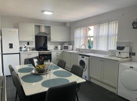 Belfast Grand Central Living 5 Minutes Walk From Grand Central Station, hotel di Belfast