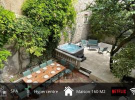 Maison avec spa dans l'hypercentre de Blois, hotel en Blois