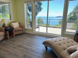 Relaxing 3bdr 2bth Home with Gorgeous View, hotel di Sechelt