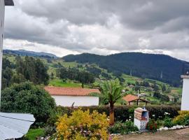 Glamping Cabaña El Quijote Zipaquira, hotel Zipaquirában