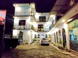 Kelaniya Bungalow Sleeps 14: Kelaniya şehrinde bir otel