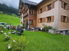 Ferienwohnung Zunzer, hotel i Mittelberg