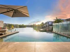 'Infinity's Edge' Darwin Luxury Waterfront Oasis