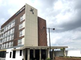 Laska Hotel Sukabumi: Sukabumi şehrinde bir otel