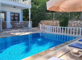 Kalkan Centre Bijou Home - Walk to town and beach، فندق في كالكان