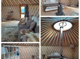 Altitude Ecolodge Yourte: Ilonse şehrinde bir glamping noktası