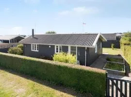 2 Bedroom Stunning Home In Karrebæksminde