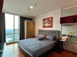 Water Fountain & Sea View Ancol Apartment, beach hotel sa Jakarta