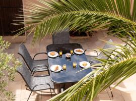 Sous les Palmiers - Terrasse privée - 500m plage, hotell i Le Havre