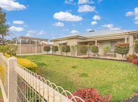 Kabinga Kottage - Echuca Holiday Homes, hotel en Moama