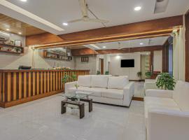 Super Townhouse Eaglewood Gachibowli, ξενοδοχείο σε Kondapur