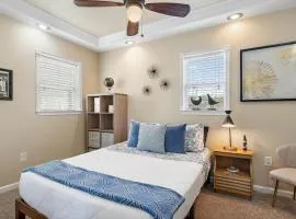 RETRO RETREAT in DTSP - Explore the downtown area