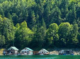 Lake Cabin Bicaz, hotel u gradu 'Bicaz'