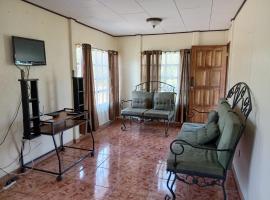 San Antonio Paradise, hotell i Turrialba