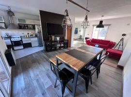 Habitación privada en vivienda compartida para viajeros!, séjour chez l'habitant à Córdoba