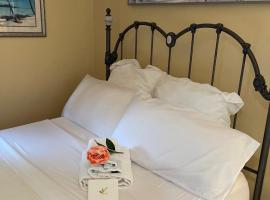 Cozy room near Airport & Highway, hotel en St. Louis