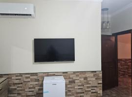 Furnished 4 Rooms Apartment شقة مفروشة 4 غرف نوم, khách sạn ở Madaba