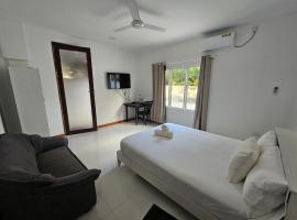 Surf Trip Maldives, hotel a Thulusdhoo