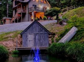 Lil Cabin in the Cove! Located in Wears Valley!, hotel di Sevierville