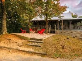 Mountain VIEWS! Private, Hot Tub, & Game Room.