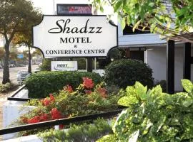 Shadzz Motel