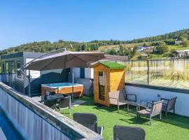 Rooftop Home With Whirlpool & Sauna - Happy Rentals