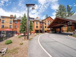 Hampton Inn & Suites Tahoe-Truckee, מלון בטראקי