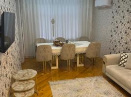 Comfortable apartment, hotel u gradu 'Xirdalan'