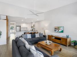 Aqua on Fletcher Street, hotel en Byron Bay