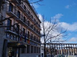 Hotel ELE Acueducto, hotel di Segovia