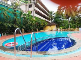 Carina Beach Resort, hotel i Benaulim