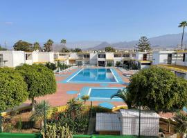 Hercules 2 bedroom Apartment, Costa del Silencio, hotel i Costa del Silencio