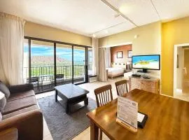 Diamond Head and Ocean View Condo with Parking