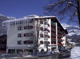 Q! Hotel Maria Theresia, hotel i Kitzbühel