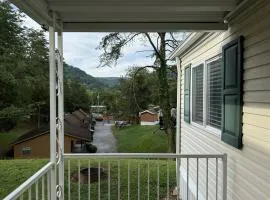 2BR Smoky Mountain Retreat