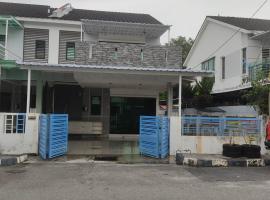 WeJDAN TWO POINT O WHOLE HOUSE BALIK PULAU, PENANG ISLAND, hotell i Balik Pulau