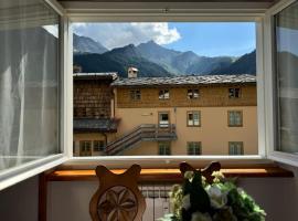 CentroCourma e Parcheggio e TopView, hotell i Courmayeur