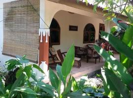 Bali Budget Beach Bungalow, hotell sihtkohas Candidasa