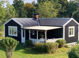 Stunning Home In Oskarshamn With 2 Bedrooms And Wifi, hotel v mestu Oskarshamn