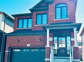 Brand New Modern Home in Barrie!, hotell i Barrie