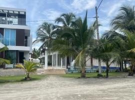 Casa de Playa frente al mar., khách sạn ở Coveñas