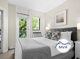 Alpenglow Lodge Two Bedroom Apartment by MVA, hotel di Whistler