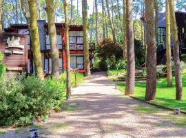 Altos Medanos Cabañas & Club de Bosque, מלון במאר דה לאס פמפאס