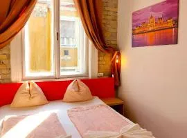 GoodMo Budapest Smart Rooms