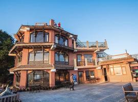 Peaceful Cottage & Cafe Du Mont, hotel in Nagarkot